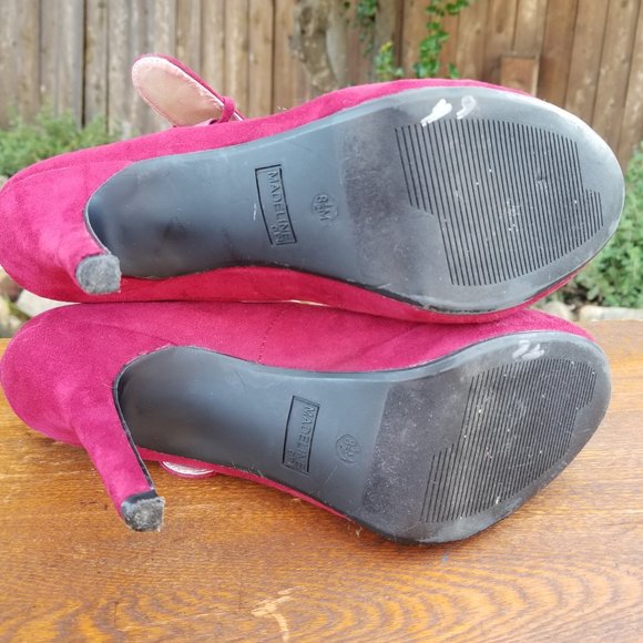 Madeline Women's Size 8 1/2 Red Faux Suede Platform Round Toe Heel with Buckles - Picture 8 of 8